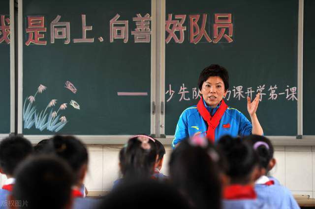 眼下，“哪吒2”多语种配音版本正在制作中，想要欣赏自己母语版本影片的海外观众还需耐心等待。