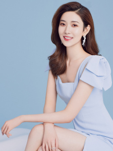 此类剧作以女性成长为叙事主题，通过女性视角看待世界，体现对历史、社会的追寻和思考。